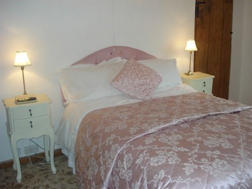 Corner Farm Bed & Breakfast Crewe Exterior photo